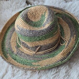 Blue/ Green Feather Pin Floppy Straw Hat